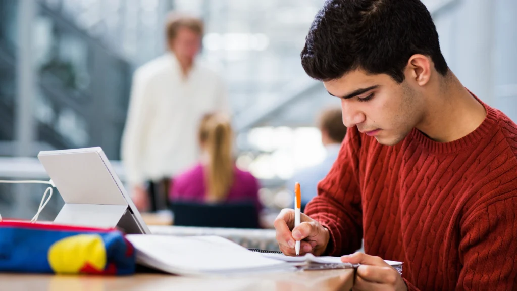 How to Study Politics